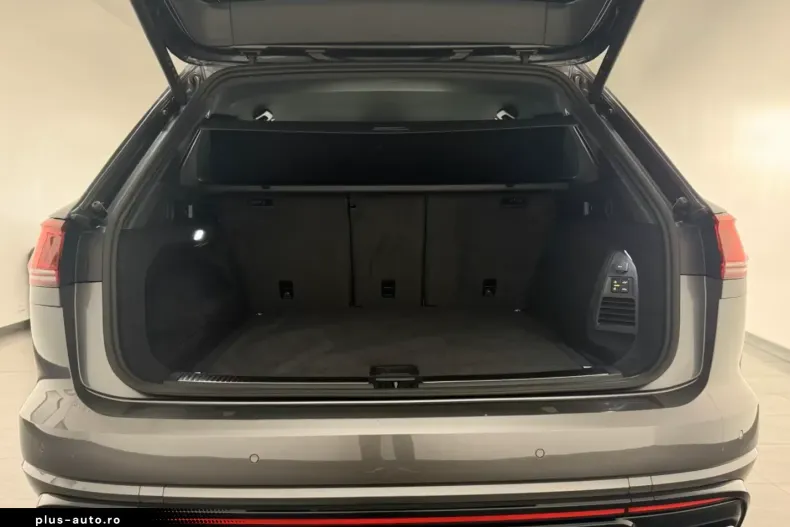 Volkswagen Touareg din 2024 cu 15.877 km - oferta VOL191971 - foto 5