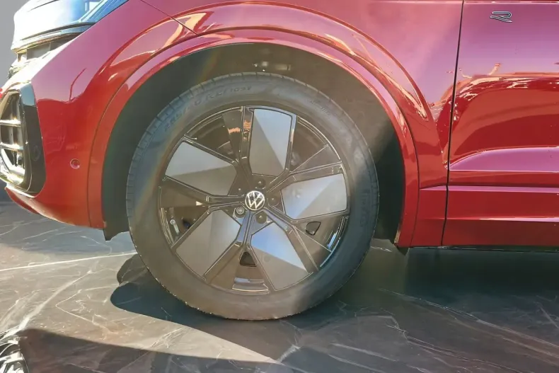 Volkswagen Touareg din 2025 cu 41.982 km - oferta VOL191973 - foto 9