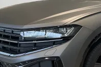 Volkswagen Touareg din 2024 cu 52.417 km - oferta VOL191974 - foto 5