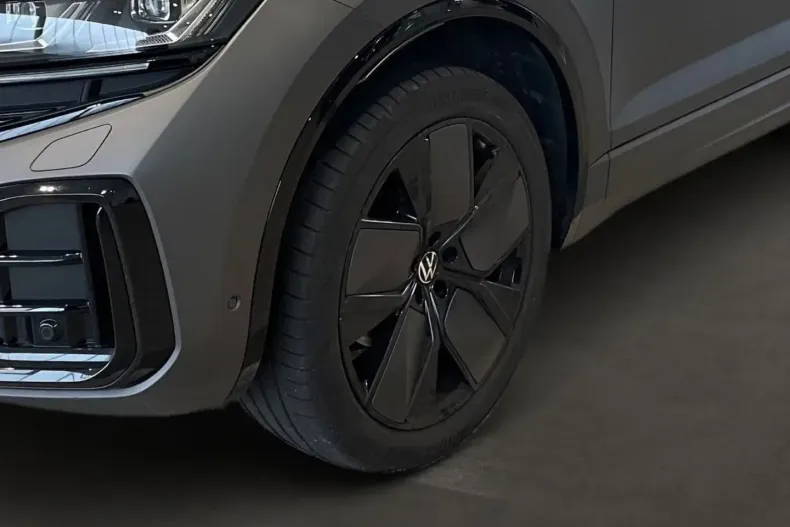 Volkswagen Touareg din 2024 cu 52.417 km - oferta VOL191974 - foto 6