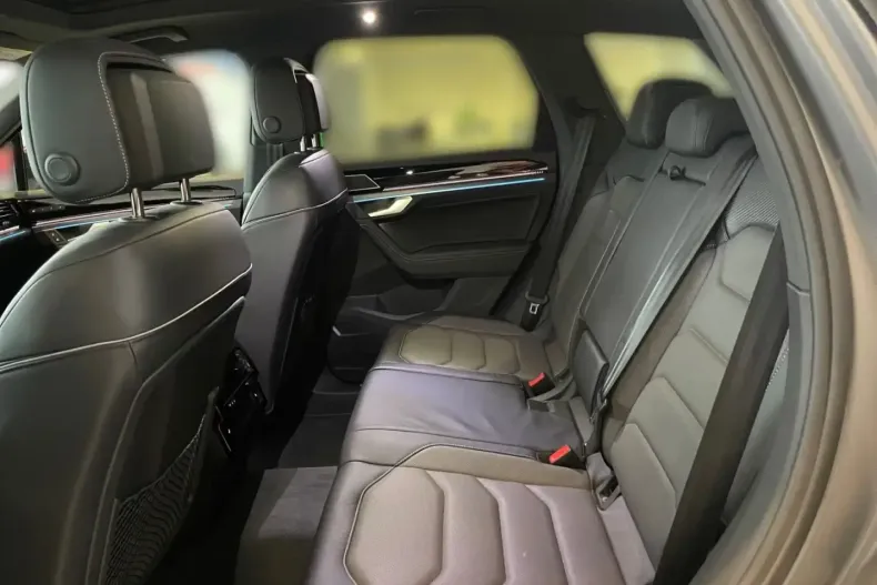 Volkswagen Touareg din 2024 cu 52.417 km - oferta VOL191974 - foto 9