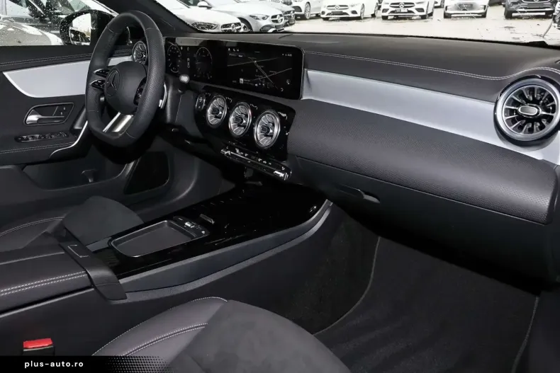 Mercedes-Benz CLA 220 (Clasa CLA) din 2025 cu 10.300 km - oferta MER191975 - foto 7
