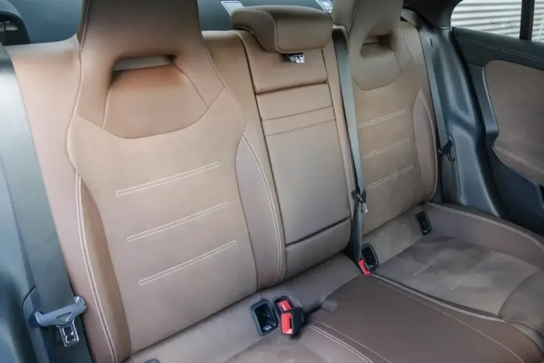 Mercedes-Benz CLA 250 (Clasa CLA) din 2025 cu 7.200 km - oferta MER191977 - foto 8