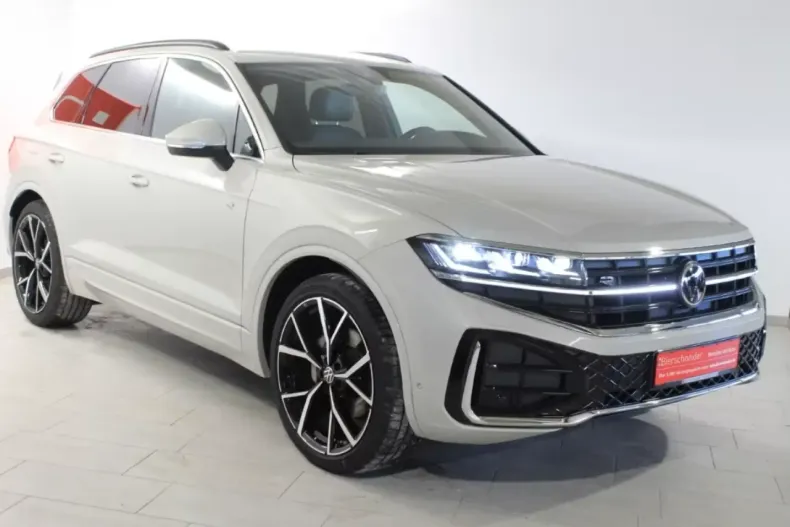 Volkswagen Touareg din 2023 cu 18.824 km - oferta VOL191978 - foto 1
