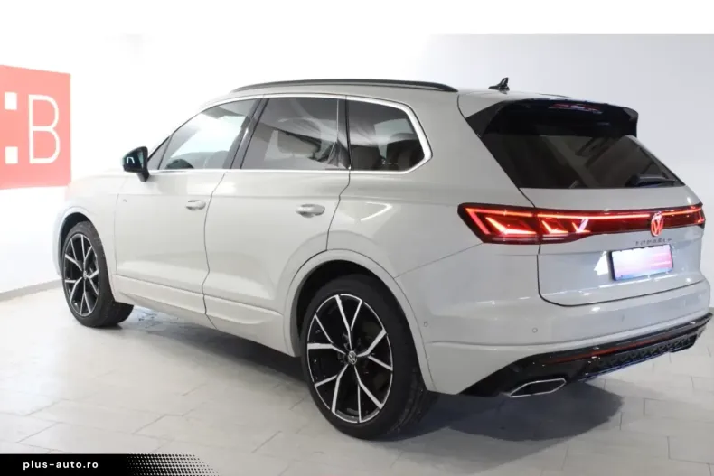 Volkswagen Touareg din 2023 cu 18.824 km - oferta VOL191978 - foto 3
