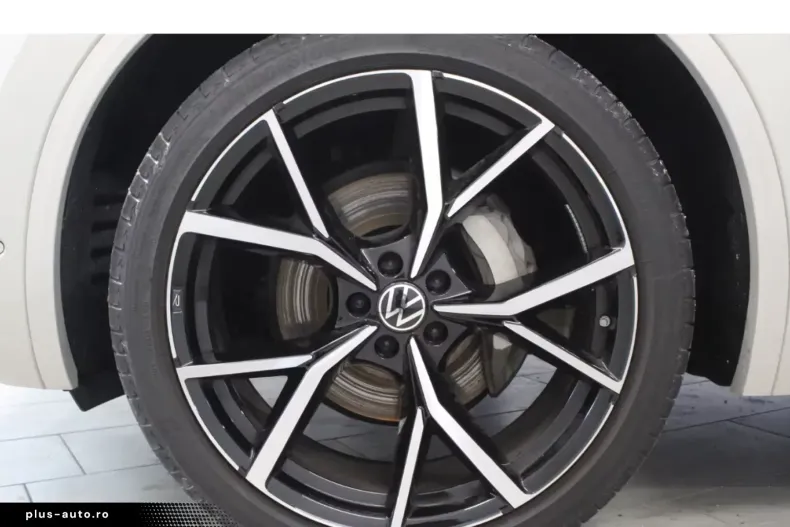 Volkswagen Touareg din 2023 cu 18.824 km - oferta VOL191978 - foto 4