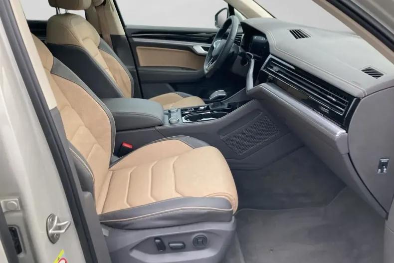 Volkswagen Touareg din 2025 cu 23.991 km - oferta VOL191985 - foto 6