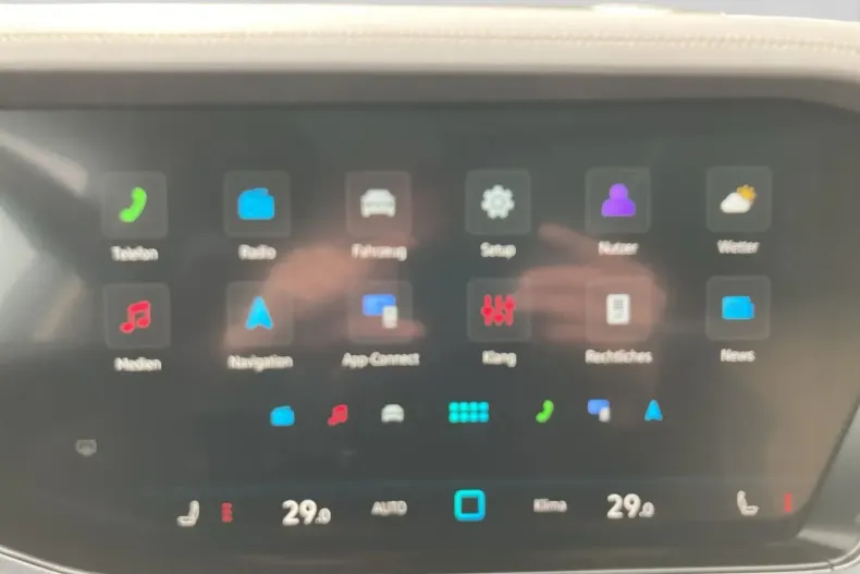 Volkswagen Touareg din 2025 cu 23.991 km - oferta VOL191985 - foto 13