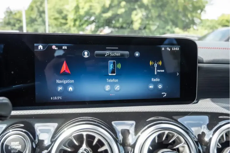 Mercedes-Benz CLA 220 (Clasa CLA) din 2025 cu 14.700 km - oferta MER191986 - foto 11