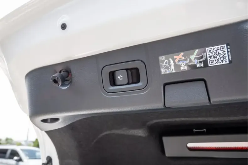 Mercedes-Benz CLA 220 (Clasa CLA) din 2025 cu 14.700 km - oferta MER191986 - foto 19