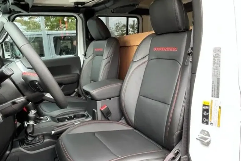 Jeep Wrangler din 2025 cu 24.000 km - oferta JEE191992 - foto 2