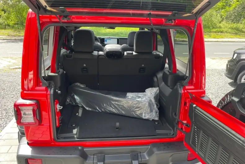 Jeep Wrangler din 2024 cu 11.389 km - oferta JEE191993 - foto 14