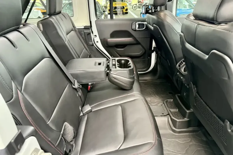 Jeep Wrangler din 2024 cu 12.200 km - oferta JEE191994 - foto 27