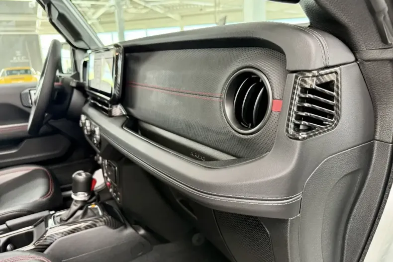 Jeep Wrangler din 2024 cu 12.200 km - oferta JEE191994 - foto 28