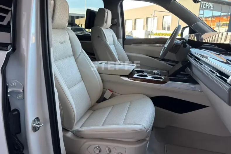 Cadillac Escalade din 2026 cu 50 km - oferta CAD192015 - foto 19