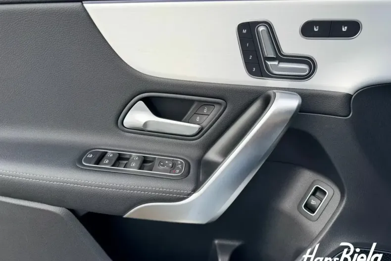 Mercedes-Benz A 35 AMG (Clasa A) din 2022 cu 37.100 km - oferta MER192018 - foto 12