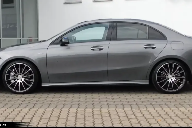 Mercedes-Benz A 35 AMG (Clasa A) din 2021 cu 38.025 km - oferta MER192032 - foto 18