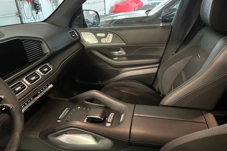 Mercedes-Benz GLE 63 AMG (Clasa GLE) din 2024 cu 19.800 km - oferta MER192038 - foto 6