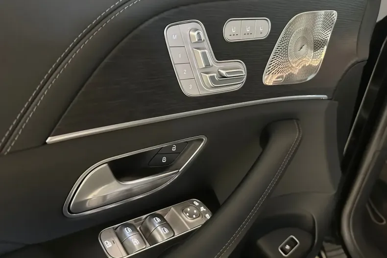 Mercedes-Benz GLE 63 AMG (Clasa GLE) din 2024 cu 19.800 km - oferta MER192038 - foto 8