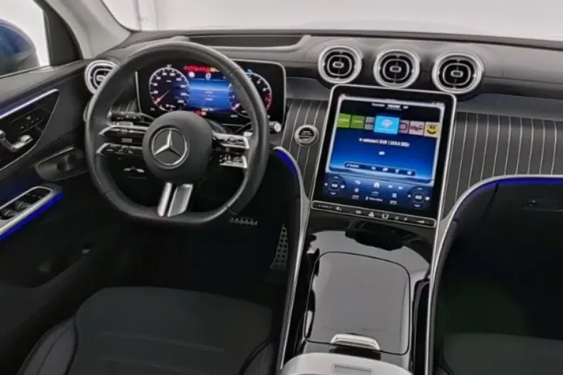 Mercedes-Benz GLC 300 (Clasa GLC) din 2024 cu 30.000 km - oferta MER192039 - foto 6