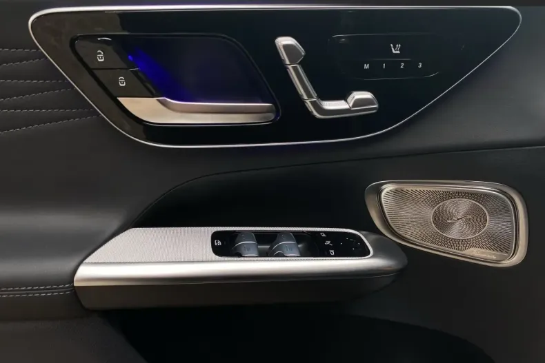 Mercedes-Benz GLC 300 (Clasa GLC) din 2024 cu 7.820 km - oferta MER192044 - foto 14