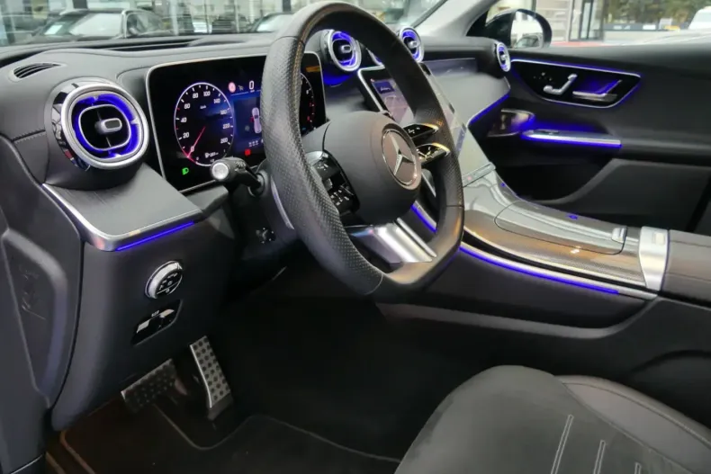 Mercedes-Benz GLC 300 (Clasa GLC) din 2024 cu 11.267 km - oferta MER192046 - foto 13