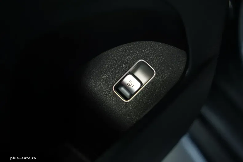 Mercedes-Benz GLE 63 AMG (Clasa GLE) din 2021 cu 69.000 km - oferta MER192047 - foto 33