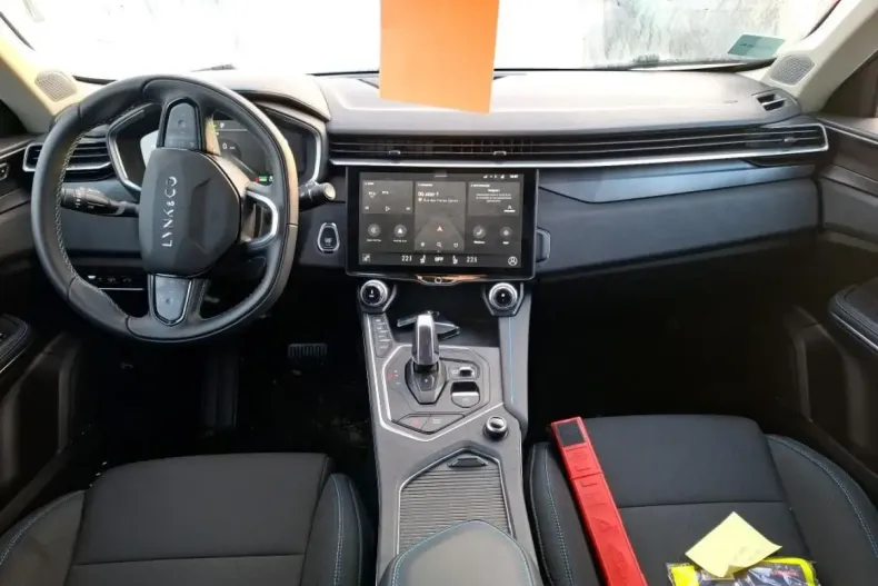 Lynk & Co 01 din 2023 cu 9.479 km - oferta LYN192051 - foto 5