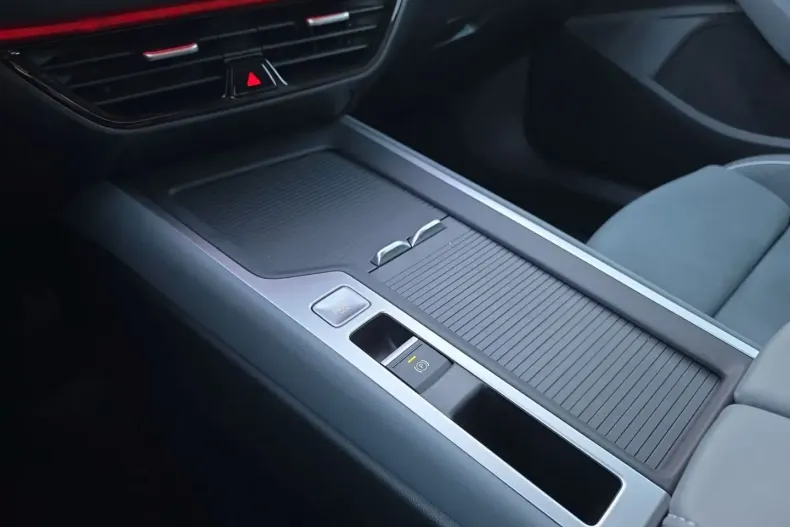 Volkswagen Passat din 2024 cu 32.057 km - oferta VOL192061 - foto 22