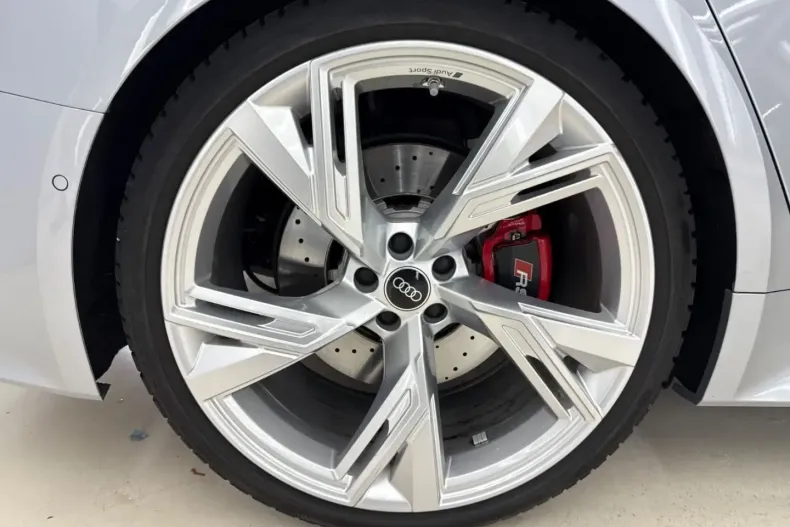 Audi RS6 din 2022 cu 90.000 km - oferta AUD192064 - foto 10