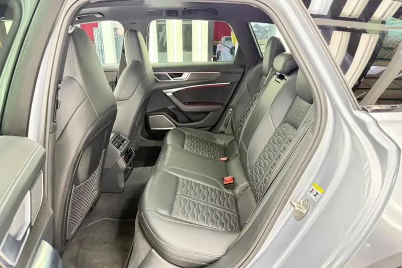 Audi RS6 din 2022 cu 90.000 km - oferta AUD192064 - foto 16