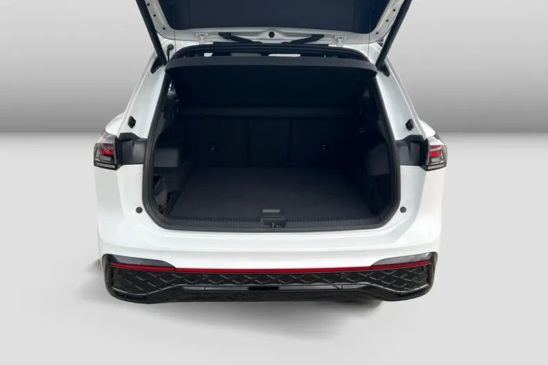 Volkswagen Tiguan din 2024 cu 53.204 km - oferta VOL192066 - foto 10