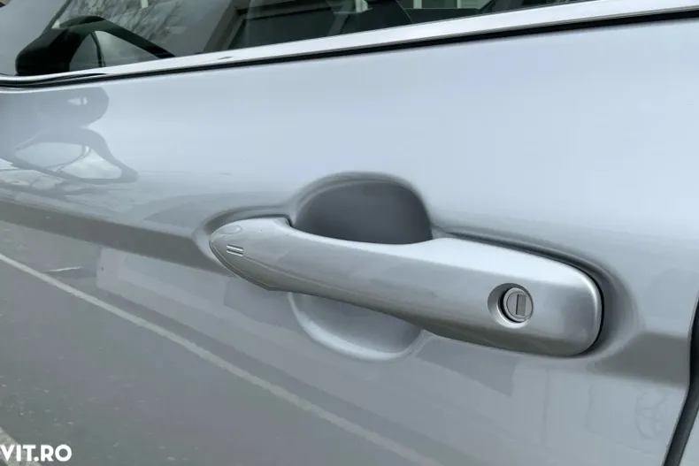 Toyota Camry din 2024 cu 16.304 km - oferta TOY192075 - foto 27