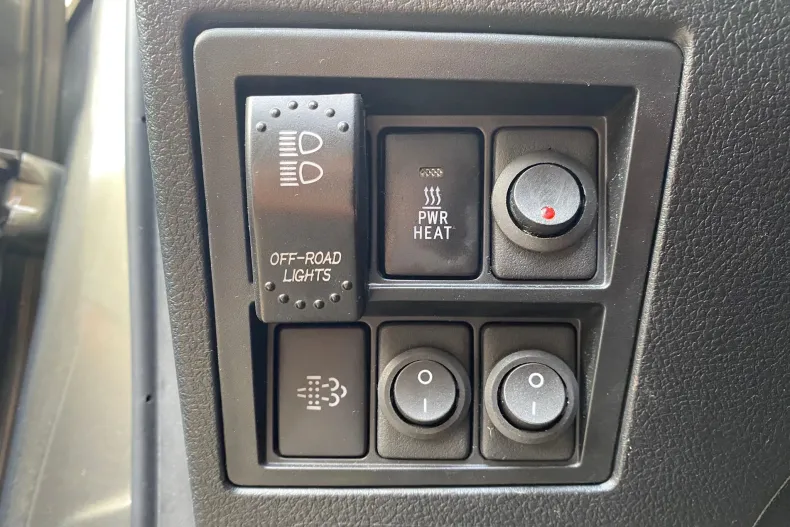 Toyota Hilux din 2022 cu 86.302 km - oferta TOY192077 - foto 18