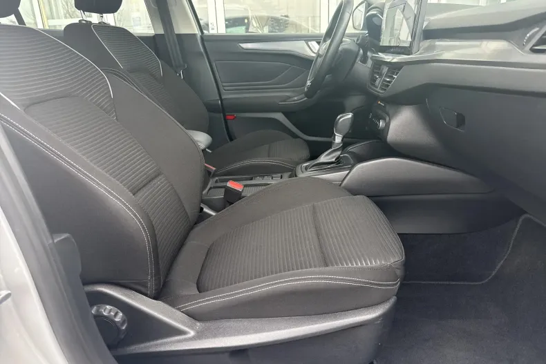 Ford Focus din 2023 cu 45.753 km - oferta FOR192078 - foto 23
