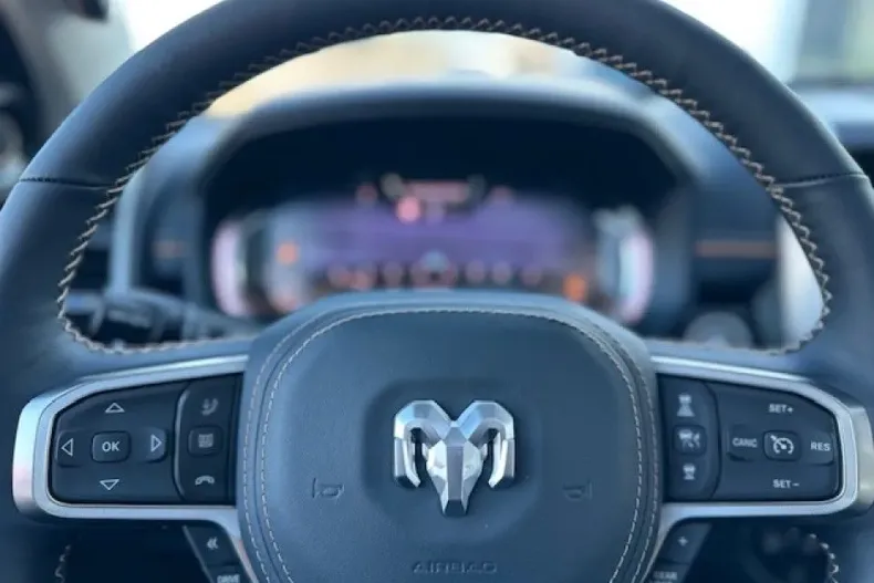 Dodge RAM din 2025 cu 22 km - oferta DOD192085 - foto 20