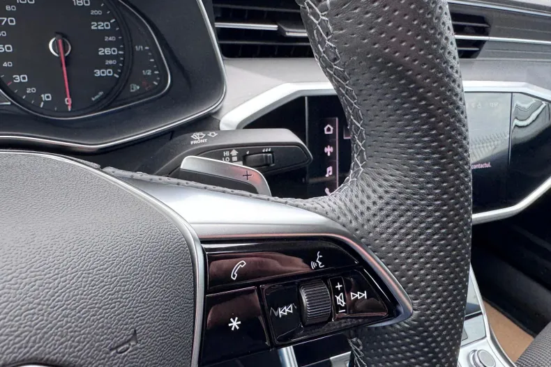 Audi A6 din 2022 cu 70.638 km - oferta AUD192090 - foto 25