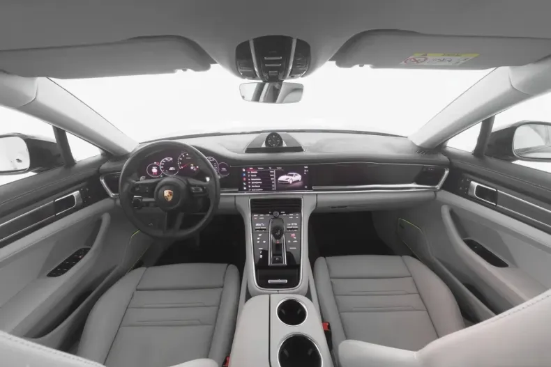 Porsche Panamera din 2023 cu 5.900 km - oferta POR192091 - foto 3