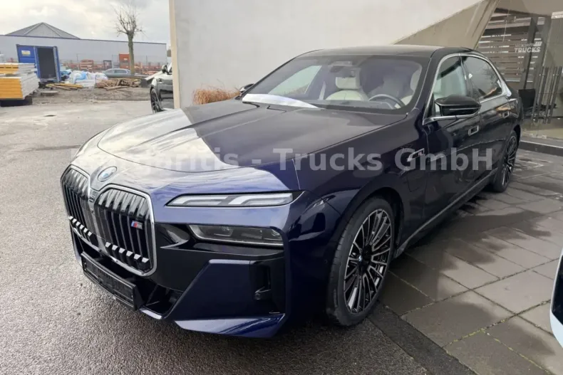 BMW M760 (Modele M) din 2024 cu 12.800 km - oferta BMW192092 - foto 3