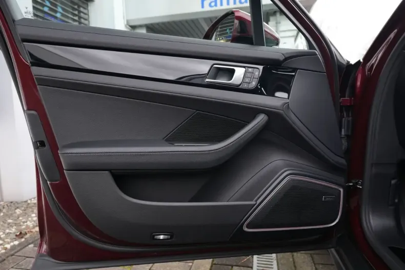 Porsche Panamera din 2022 cu 44.000 km - oferta POR192094 - foto 41