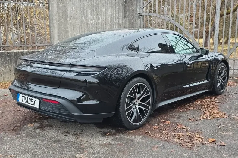 Porsche Taycan din 2021 cu 114.000 km - oferta POR192095 - foto 8