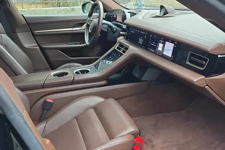 Porsche Taycan din 2021 cu 114.000 km - oferta POR192095 - foto 13