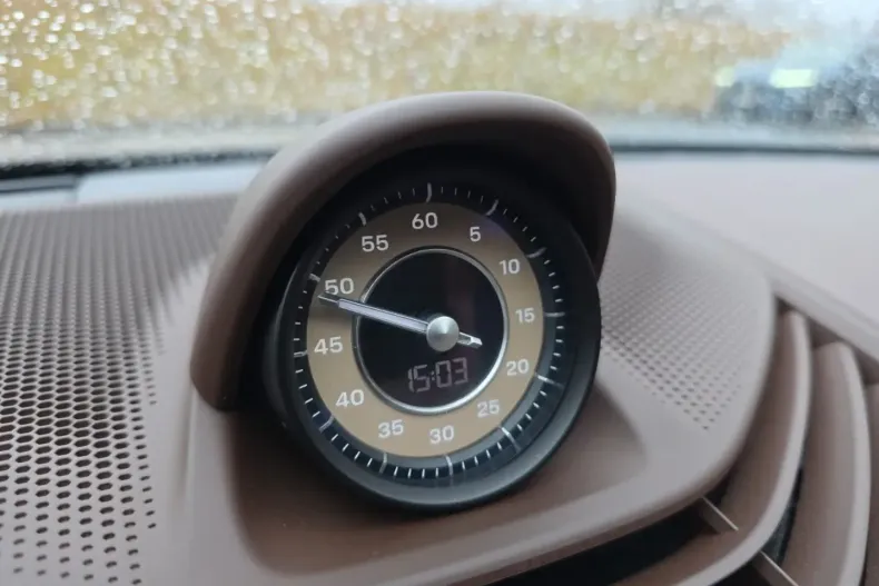 Porsche Taycan din 2021 cu 114.000 km - oferta POR192095 - foto 18