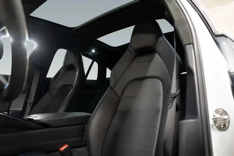 Porsche Panamera din 2025 cu 3.999 km - oferta POR192098 - foto 12