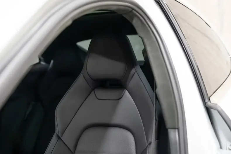 Porsche Panamera din 2025 cu 3.999 km - oferta POR192098 - foto 13