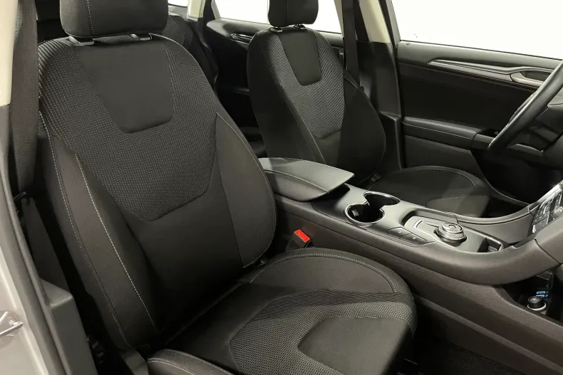 Ford Mondeo din 2021 cu 48.329 km - oferta FOR192127 - foto 9