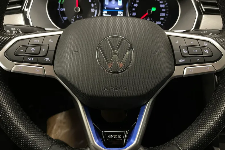 Volkswagen Passat din 2021 cu 133.224 km - oferta VOL192129 - foto 28