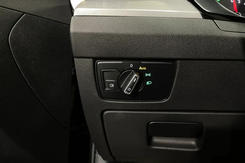 Volkswagen Passat din 2021 cu 133.224 km - oferta VOL192129 - foto 33