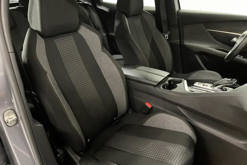 Peugeot 3008 din 2021 cu 100.680 km - oferta PEU192131 - foto 9