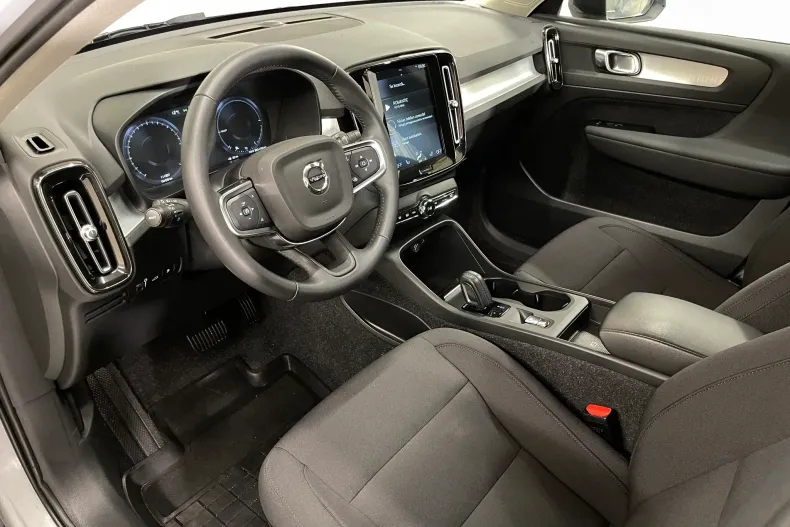 Volvo XC40 din 2020 cu 111.357 km - oferta VOL192132 - foto 5